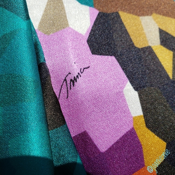 xx TRINA TURK Silk Geo Print Ruffle Sleeve Sz 2 EUC - Picture 8 of 9